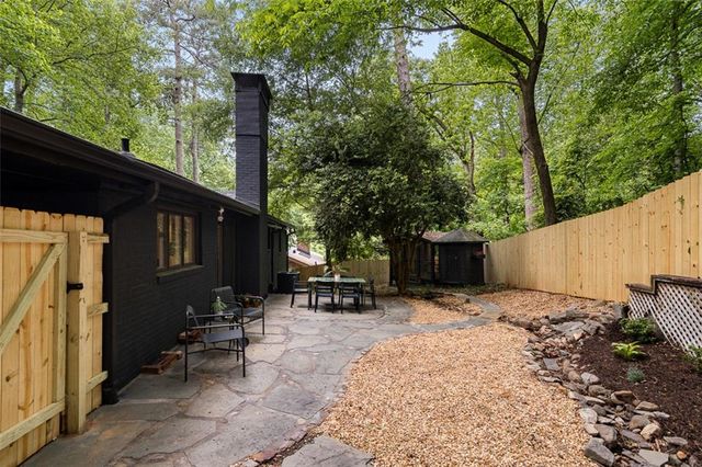 922 Barton Woods Road NE, Atlanta, GA 30307