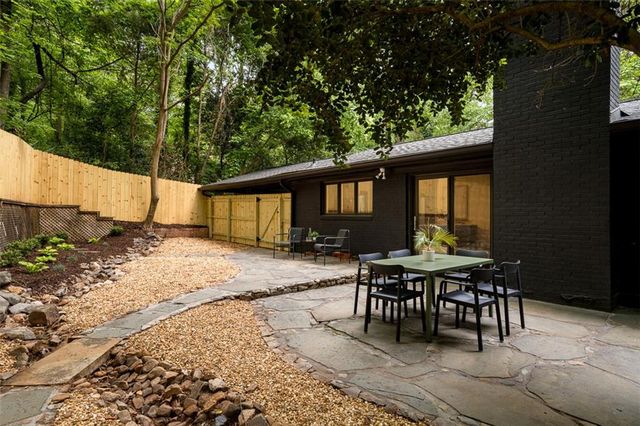 922 Barton Woods Road NE, Atlanta, GA 30307
