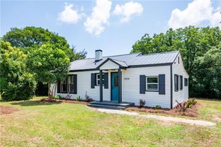 1404 N Forest Avenue, Hartwell, GA 30643