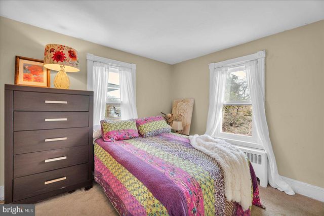 35 E HENDRICKSON AVE, Morrisville, PA 19067