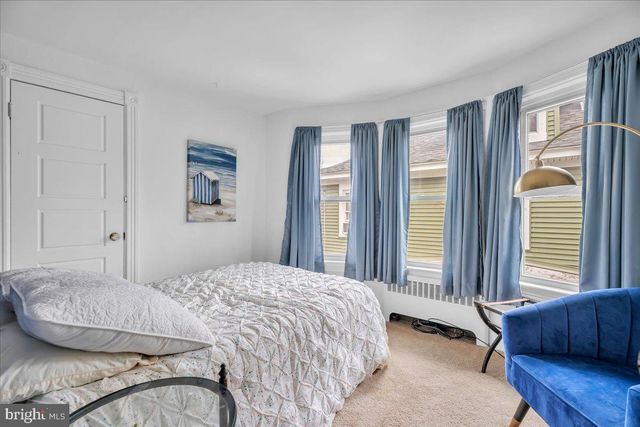 35 E HENDRICKSON AVE, Morrisville, PA 19067