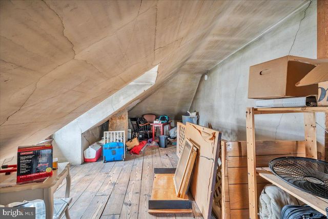 35 E HENDRICKSON AVE, Morrisville, PA 19067