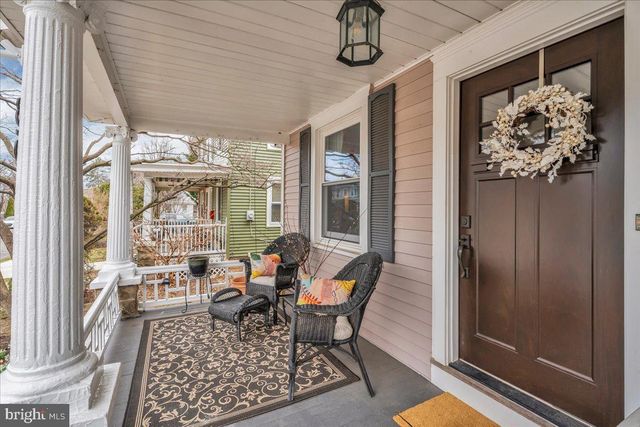 35 E HENDRICKSON AVE, Morrisville, PA 19067