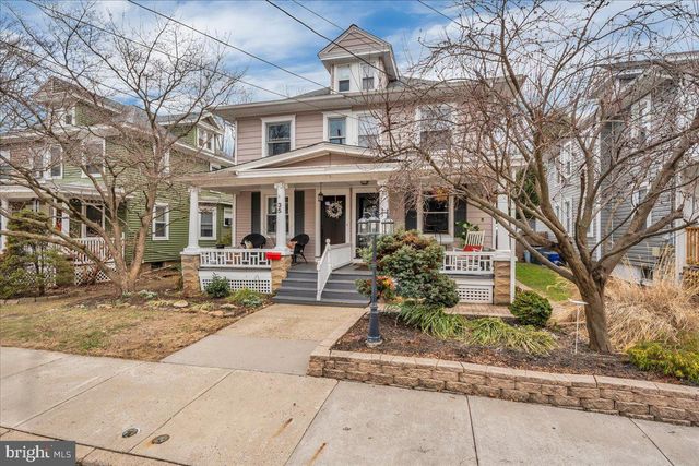 35 E HENDRICKSON AVE, Morrisville, PA 19067