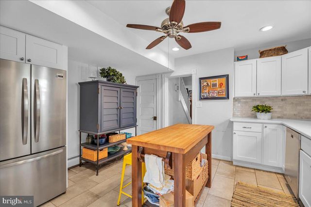 35 E HENDRICKSON AVE, Morrisville, PA 19067