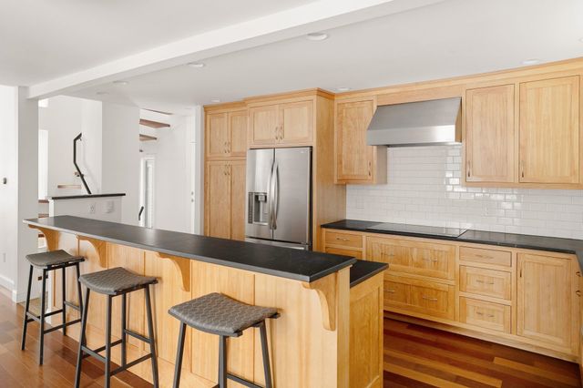 4210 Harbor Road, Shelburne, VT 05482