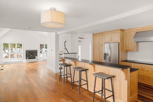 4210 Harbor Road, Shelburne, VT 05482