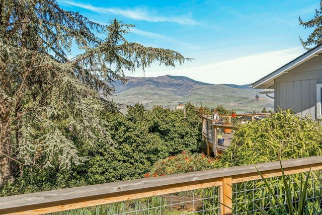 1159 Park Street, Ashland, OR 97520