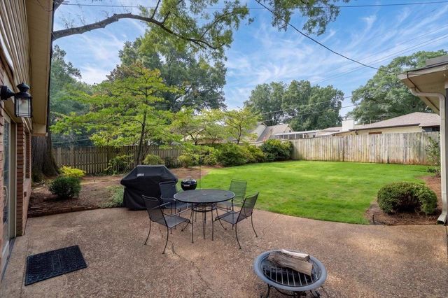 4688 CROSSOVER LN, Memphis, TN 38117
