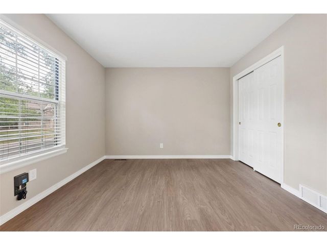 6043 E Briarwood Dr, Englewood, CO 80112