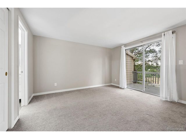 6043 E Briarwood Dr, Englewood, CO 80112