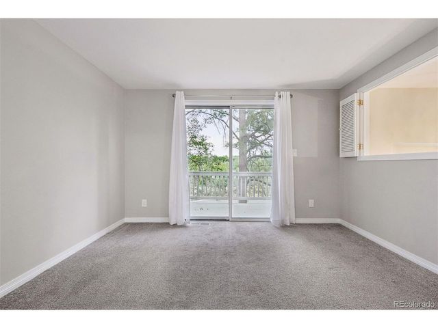 6043 E Briarwood Dr, Englewood, CO 80112