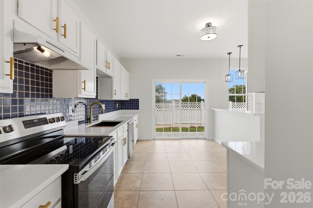 7593 Bluff Point Lane, Denver, NC 28037
