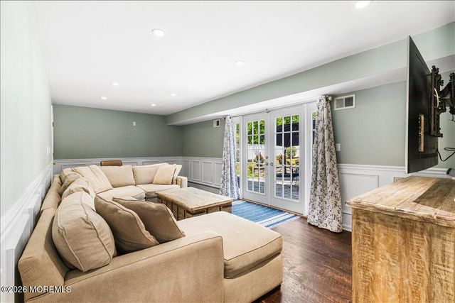 14 Dexter Road, East Brunswick, NJ 08816