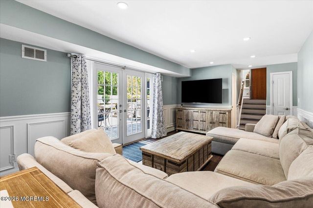 14 Dexter Road, East Brunswick, NJ 08816
