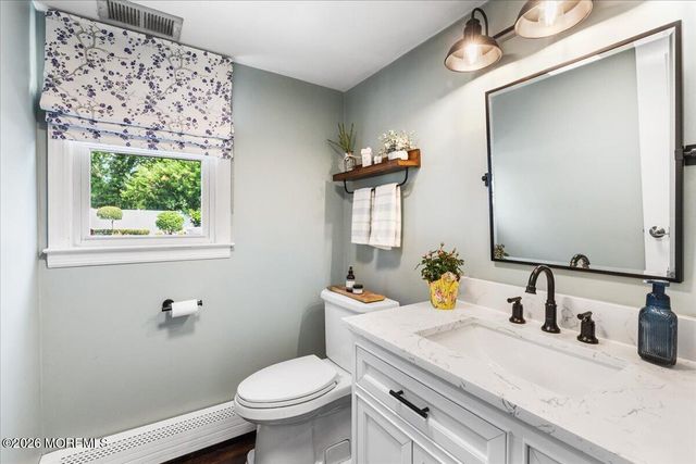 14 Dexter Road, East Brunswick, NJ 08816