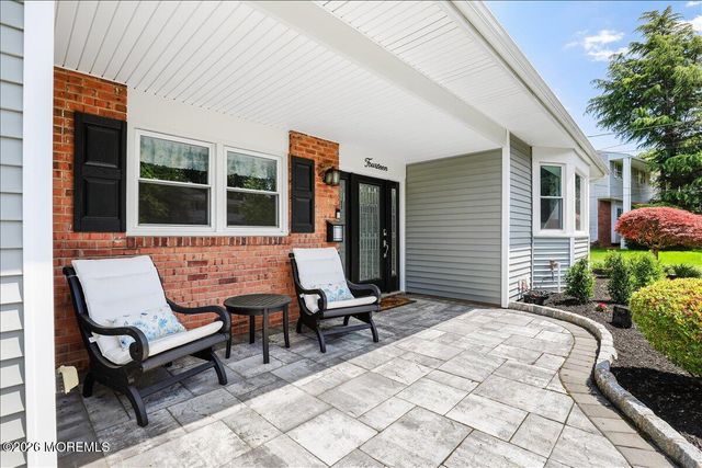 14 Dexter Road, East Brunswick, NJ 08816