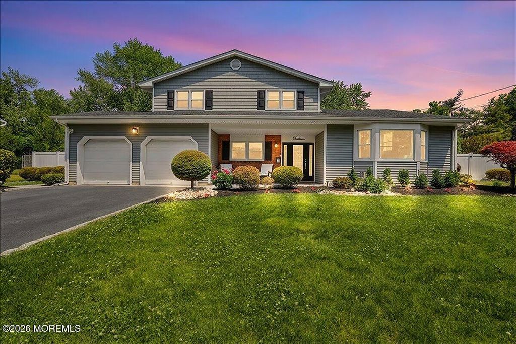 14 Dexter Road, East Brunswick, NJ 08816