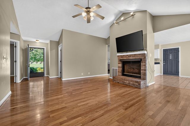 657 Tennessee Dr, Livingston, TN 38570