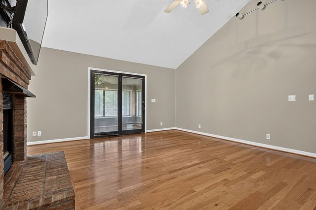 657 Tennessee Dr, Livingston, TN 38570