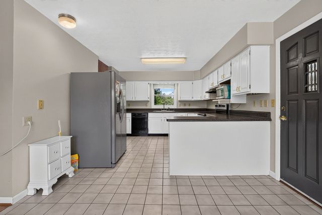 657 Tennessee Dr, Livingston, TN 38570