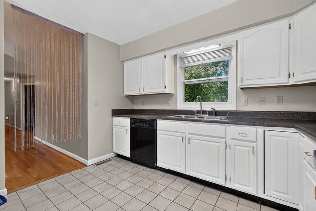 657 Tennessee Dr, Livingston, TN 38570