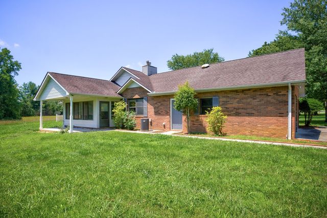 657 Tennessee Dr, Livingston, TN 38570