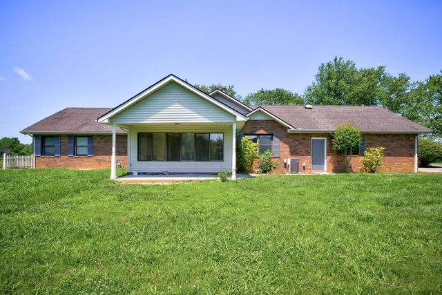 657 Tennessee Dr, Livingston, TN 38570