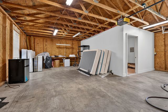 657 Tennessee Dr, Livingston, TN 38570