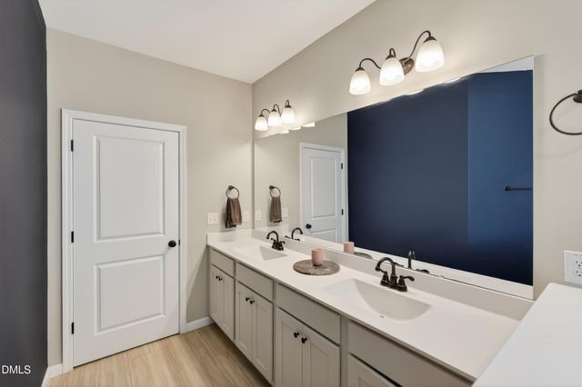 8909 Hardie Farm Circle, Wake Forest, NC 27587