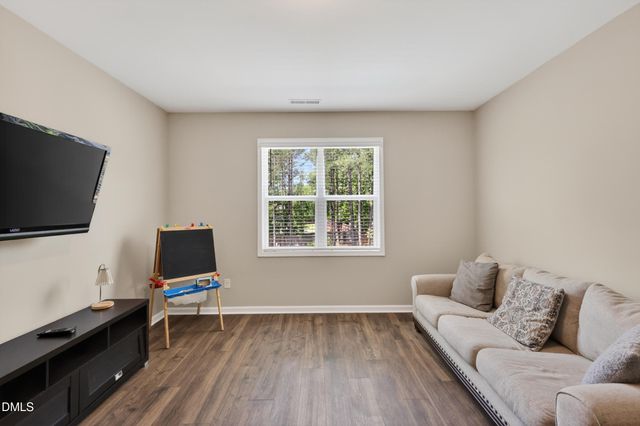 8909 Hardie Farm Circle, Wake Forest, NC 27587