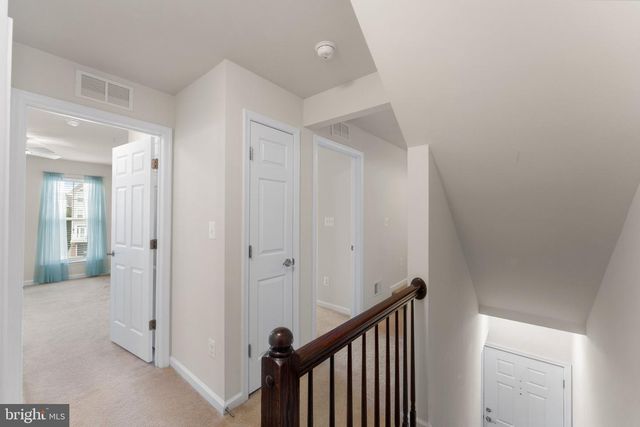 24660 CARIBOU SQ, Aldie, VA 20105