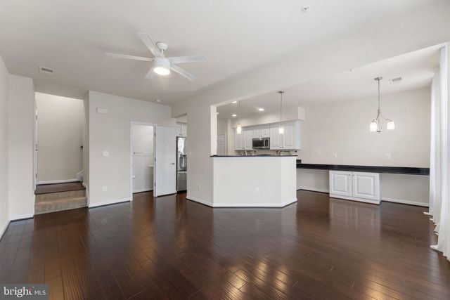 24660 CARIBOU SQ, Aldie, VA 20105
