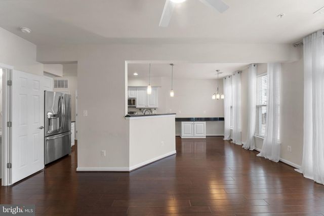 24660 CARIBOU SQ, Aldie, VA 20105
