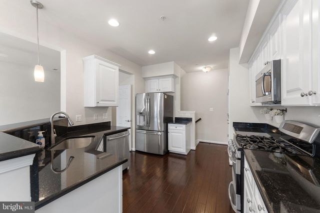24660 CARIBOU SQ, Aldie, VA 20105