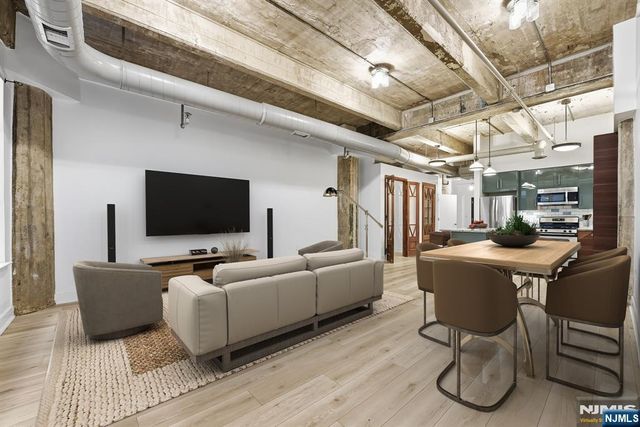 140 Bay Street 2D, Jersey City, NJ 07302