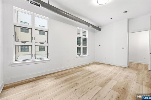 140 Bay Street 2D, Jersey City, NJ 07302