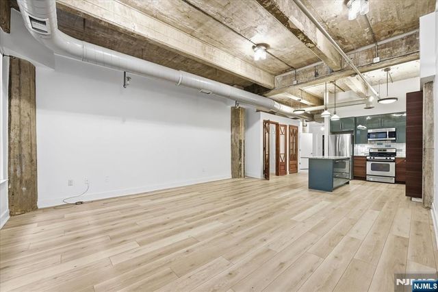 140 Bay Street 2D, Jersey City, NJ 07302