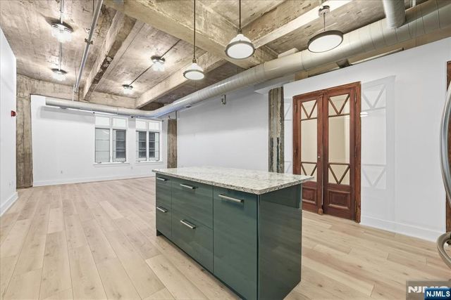 140 Bay Street 2D, Jersey City, NJ 07302