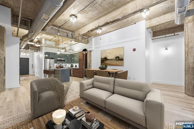 140 Bay Street 2D, Jersey City, NJ 07302