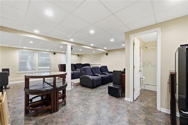 11520 N Madison Avenue, Kansas City, MO 64155