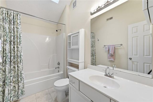11520 N Madison Avenue, Kansas City, MO 64155