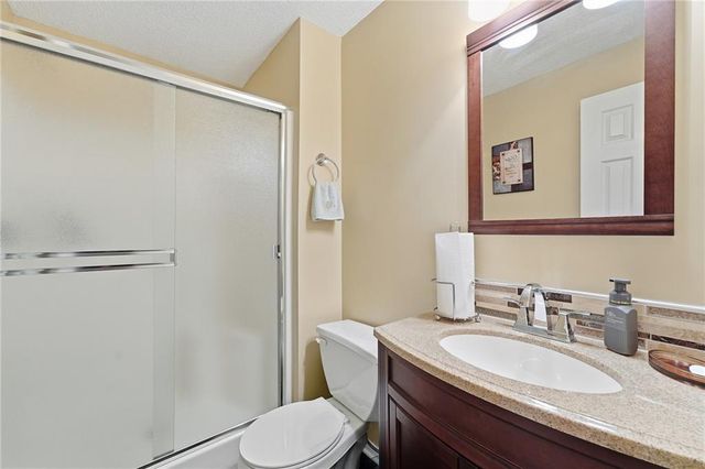 11520 N Madison Avenue, Kansas City, MO 64155