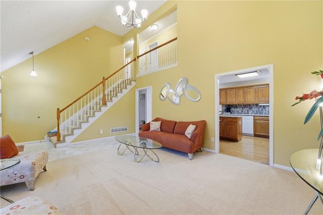 11520 N Madison Avenue, Kansas City, MO 64155