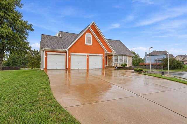 11520 N Madison Avenue, Kansas City, MO 64155