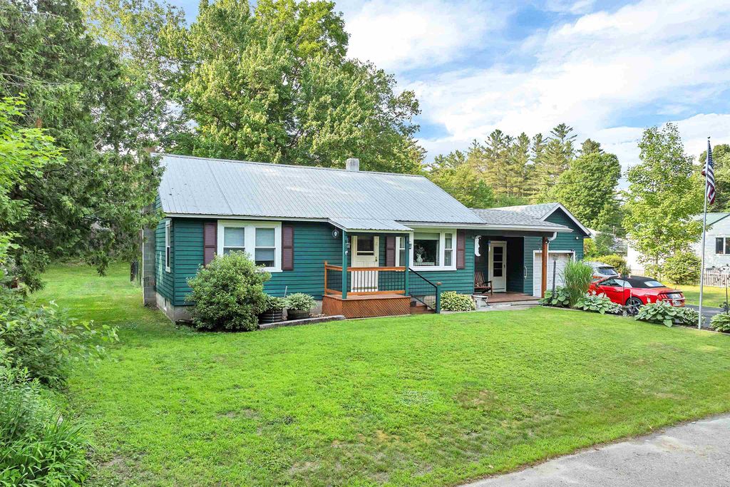 23 Oakes Street, Woodstock, NH 03262