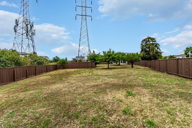 4494 Fuller Street, Santa Clara, CA 95054
