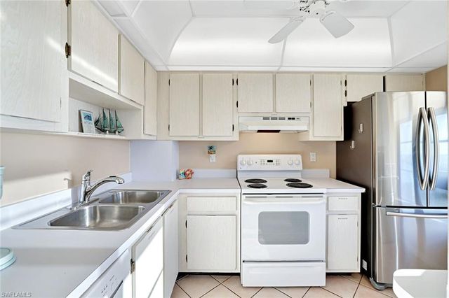 440 Seaview CT # 1012, Marco Island, FL 34145