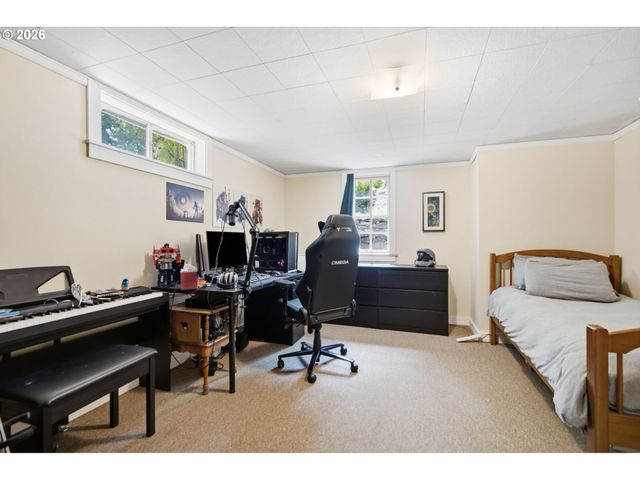 4920 Sw 31st Dr, Portland, OR 97239