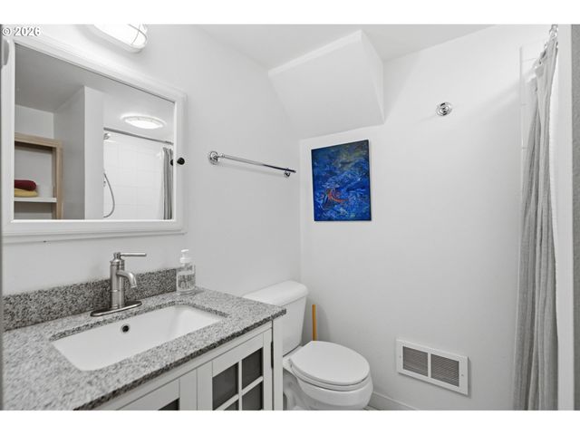 4920 Sw 31st Dr, Portland, OR 97239
